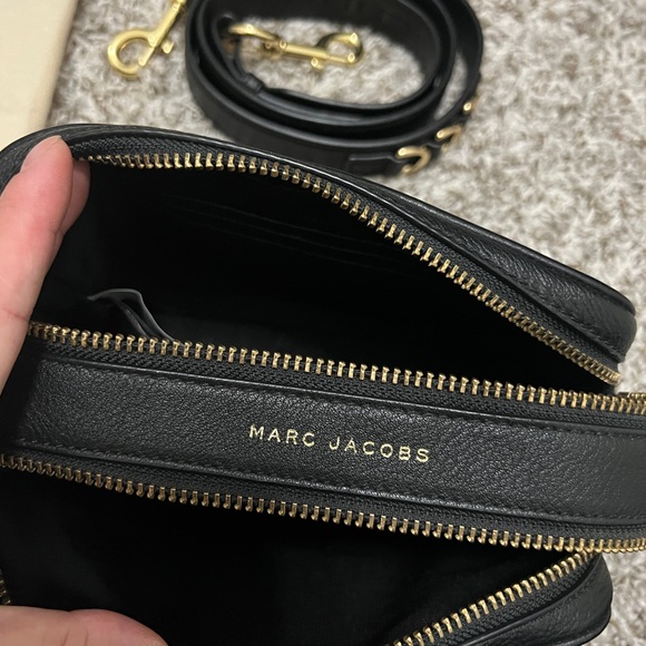 Marc Jacobs Black Leather Crossbody Bag - Picture 8 of 9